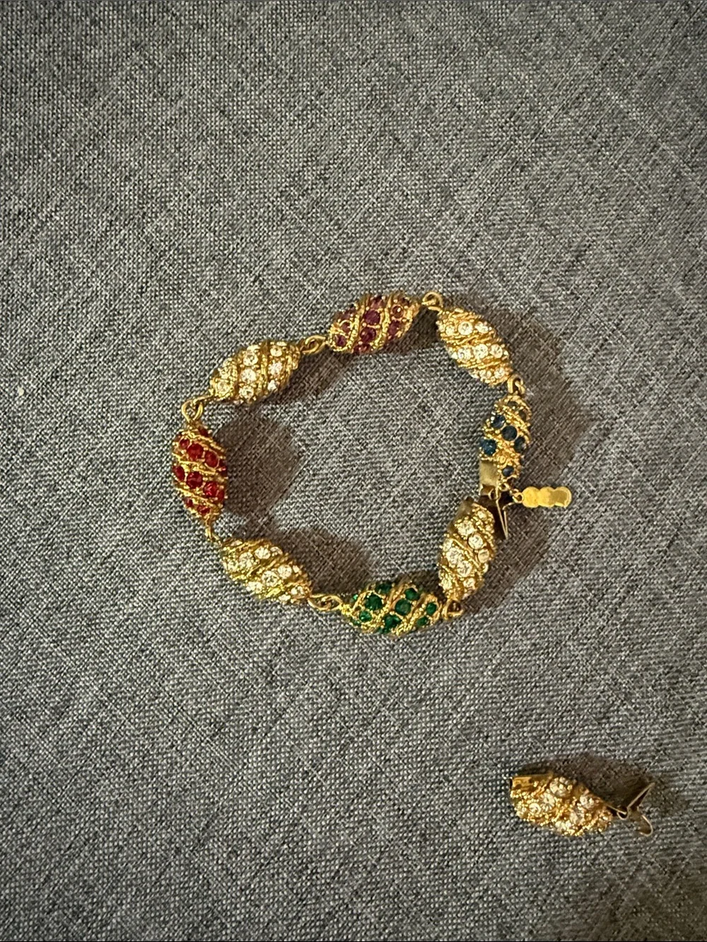 Vintage Camrose & Kross Jacqueline Kennedy gold plated egg bracelet; multi color